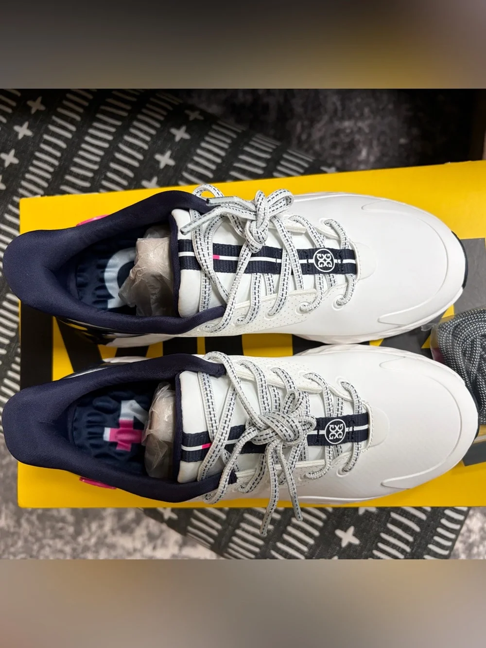 NIB Women’s G/FORE MG4+ Golf Shoes Sneakers Snow White & Twilight Navy 8